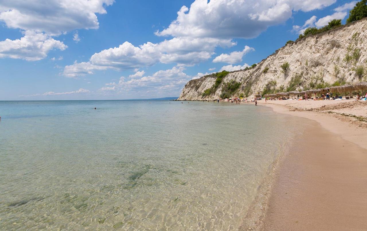 Sea View & Infinity Pool Apartments In Kaliakria Resort Baltsjik Eksteriør bilde