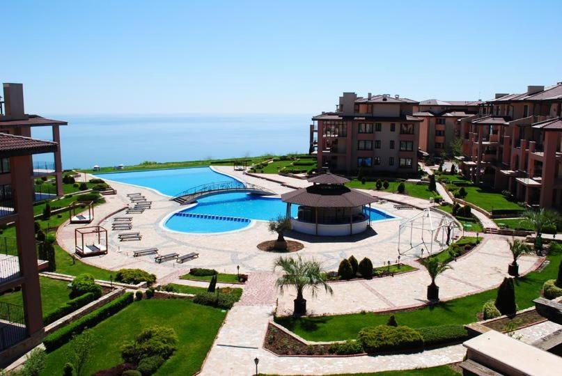 Sea View & Infinity Pool Apartments In Kaliakria Resort Baltsjik Eksteriør bilde